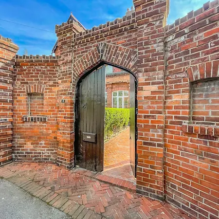 *rc9bc* For Your Relaxed & Cosy + Free Parking + Free Fast Wifi * Homestay *