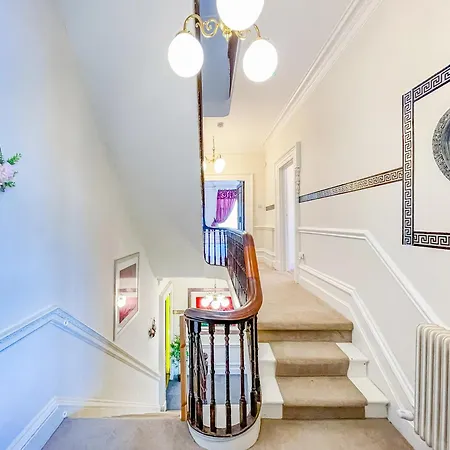 *rc9bc* For Your Relaxed & Cosy + Free Parking + Free Fast Wifi * * Leeds (West Yorkshire)