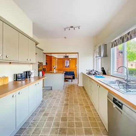 Rc9Bc - Cozy Double Room In Moortown *