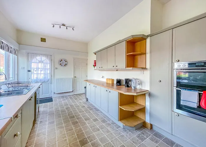 Homestay *rc9bc* For Your Relaxed & Cosy + Free Parking + Free Fast Wifi * Leeds (West Yorkshire)