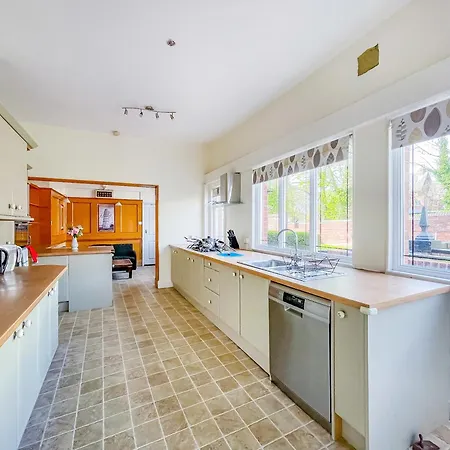 *rc9bc* For Your Relaxed & Cosy + Free Parking + Free Fast Wifi * Лидс