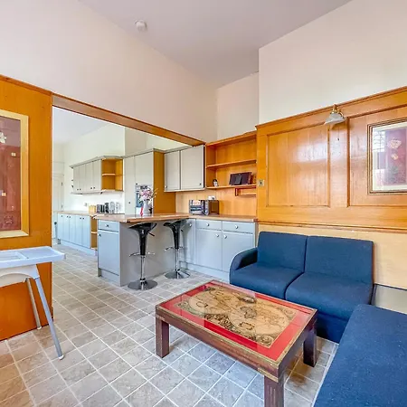 *rc9bc* For Your Relaxed & Cosy + Free Parking + Free Fast Wifi * Проживание в семье *