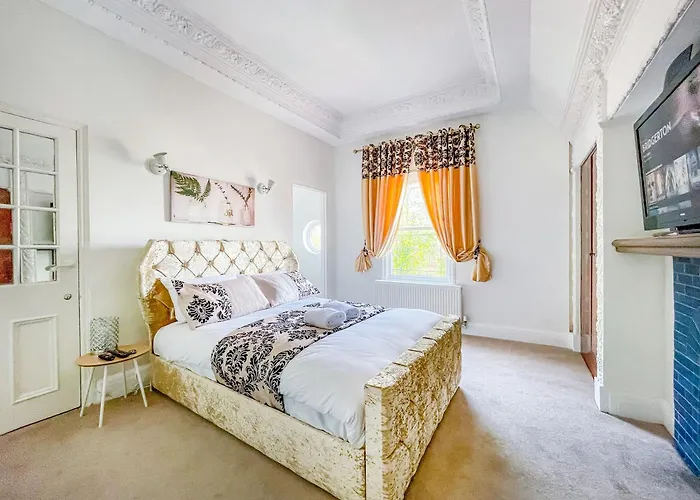 *rc9bc* For Your Relaxed & Cosy + Free Parking + Free Fast Wifi * * Leeds (West Yorkshire)